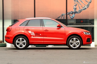 2017款奥迪Q3 2.0T自动35 TFSI风尚型