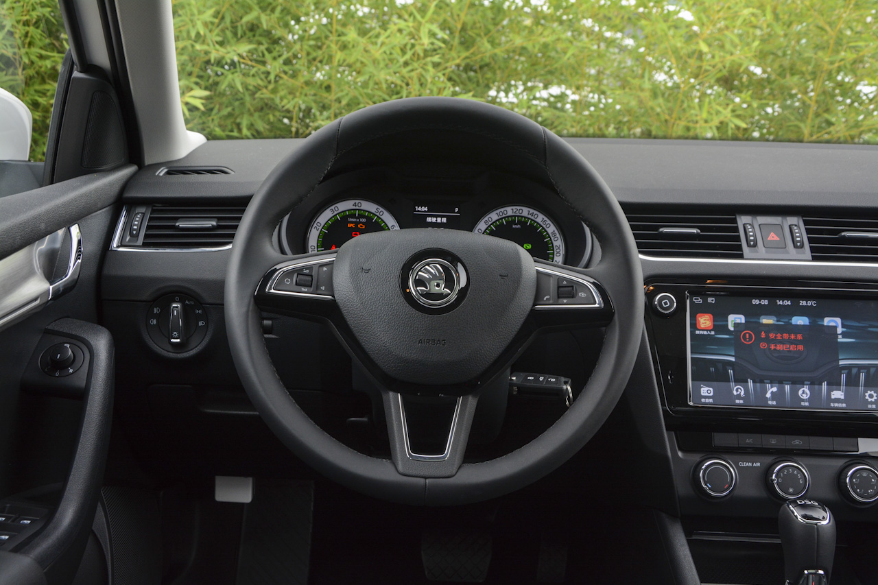 2018款明锐1.2T TSI230 DSG豪华版