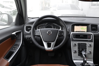 2018款沃尔沃S60L 2.0T自动T4智远进取版