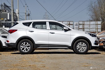 2017款全新胜达2.4L手动两驱智能型5座