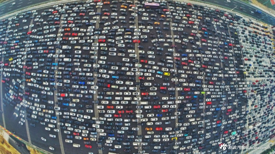 10个国家上下班的交通画面：看到孟加拉才知道崩溃