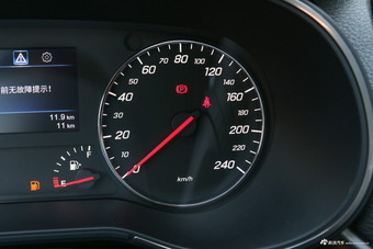 2018款森雅R9 1.2T手动豪华智尚型