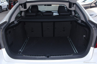 2017款宝马3系GT 2.0L自动320i时尚型