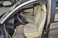 2016款五菱宏光S1 1.5L手动尊享型 大地棕