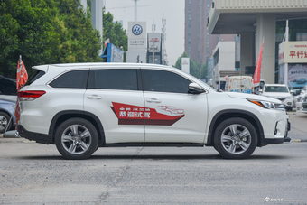 2018款汉兰达2.0T自动四驱尊贵版7座