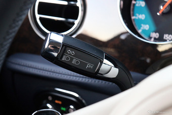 2016款慕尚6.8T自动长轴距版