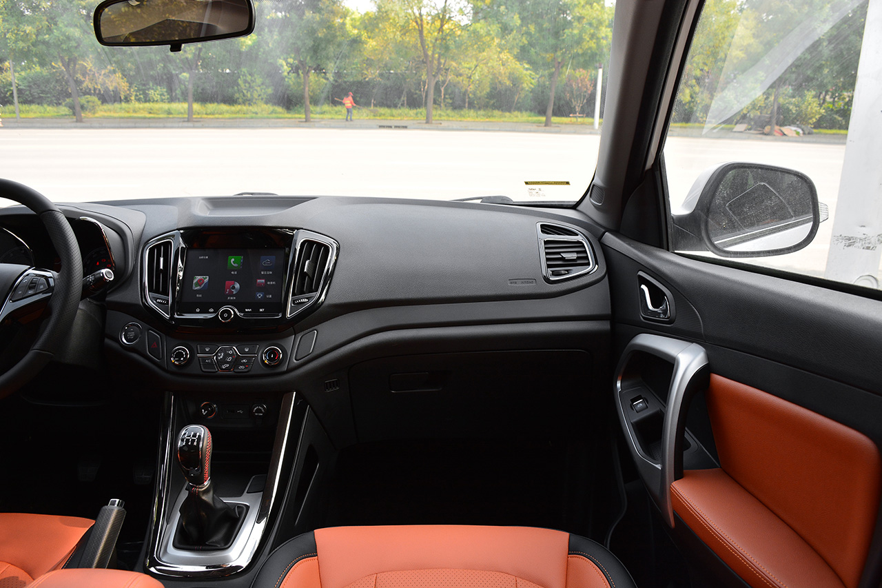 2017款凯翼X5 1.5T手动尊贵型