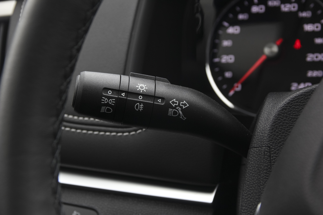 2017款荣威i6 1.0T自动互联网智享版16T