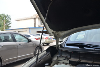 2014款奇骏2.5L自动XV NAVI四驱至尊版