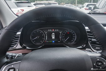 2017款传祺GS8 2.0T自动四驱至尊版320T