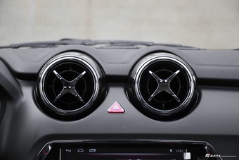 2017款东南DX3 1.5L手动豪华型