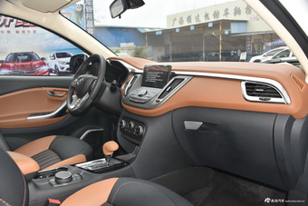 2017款DX7 1.5T自动豪华型