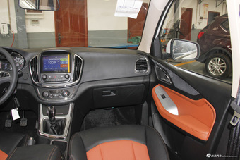 2016款 宝骏560 1.5T手动精英型