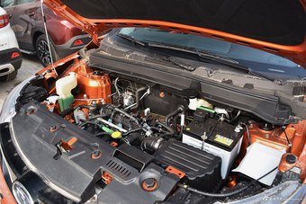 2016款东南DX3 1.5L 手动旗舰型