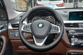 2018款宝马X1 2.0T自动xDrive20Li豪华型