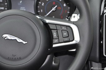 2018款捷豹F-PACE 2.0T自动四驱都市尊享版