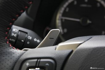 2017款雷克萨斯NX300 2.0T自动全驱 F SPORT