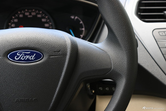 2017款福睿斯改款1.5L自动舒适型