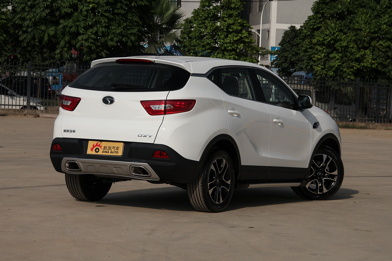 2018款东南DX7经典版1.5T自动DCT舒适型