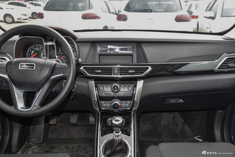 2016款大迈X5 1.5T手动精英7座型 国五 慕尼黑