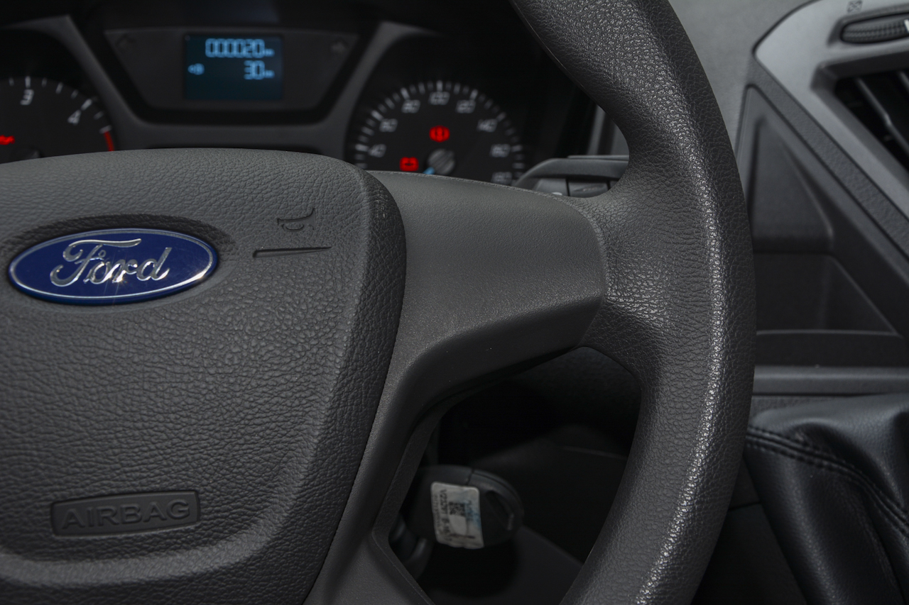 2017款新全顺2.0T中轴中顶柴油Diesel 5/6座Kombi国5