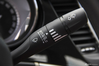 2016款威朗轿跑1.5L自动进取型15S