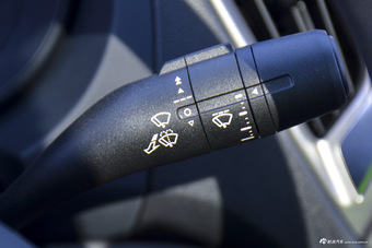 2016款名爵锐行1.5L手动超值豪华版