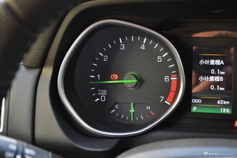 2017款北京BJ80 2.3T捍卫者