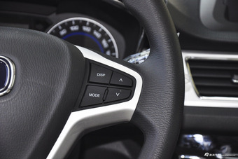 2016款悦翔V7 1.6L自动乐享型国V