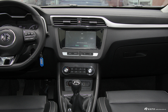 2017款名爵ZS 1.5L手动尊享互联网版