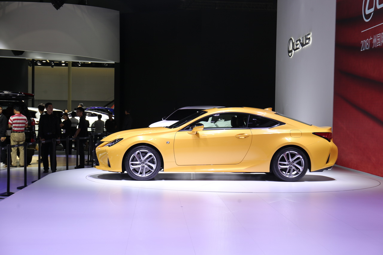 2018广州车展实拍：雷克萨斯RC