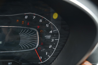 2017款宝骏510 1.5L自动豪华型