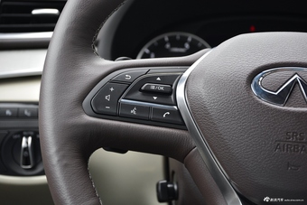 2018款英菲尼迪QX50 2.0T自动四驱旗舰版