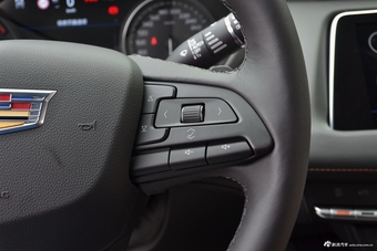 2018款XT4 2.0T四驱铂金版28T