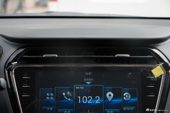 2017款长安欧尚A800 1.6L手动豪华型