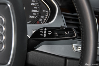 2016款奥迪A8L 3.0T自动45TFSI quattro舒适型