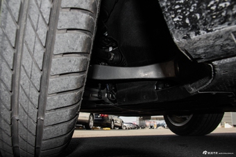 2016款奥迪A8L 3.0T自动45TFSI quattro舒适型