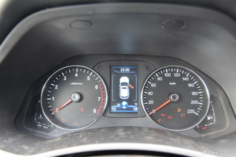 2017款森雅R7 1.6L 自动尊贵型