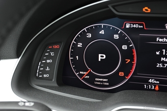 平行进口2017款奥迪Q7 3.0T 墨版