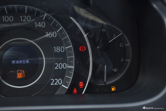 2015款CR-V 2.4L自动两驱豪华版