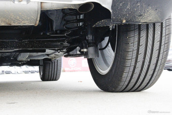 2016款森雅R7 1.6L手动舒适型 