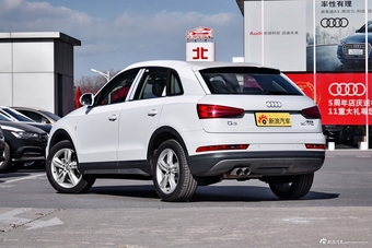 2018款奥迪Q3 30周年年型 30 TFSI风尚型
