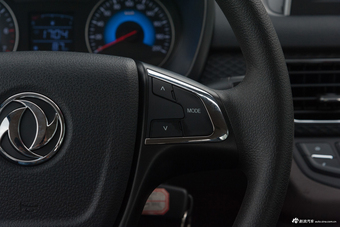 2018款风光330S 1.5L手动舒适型DK15