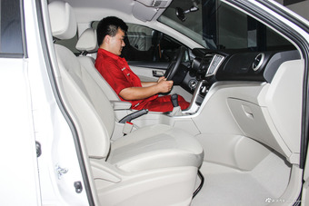 2016款启辰T70 1.6L手动睿行版