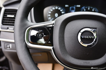 2015款沃尔沃XC90 2.0T自动 T6智雅版7座
