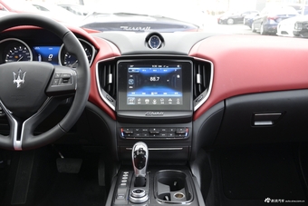 2018款Ghibli 3.0T自动350Hp 标准版