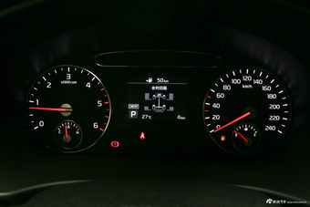 2018款索兰托L 2.0T自动四驱柴油都市版7座