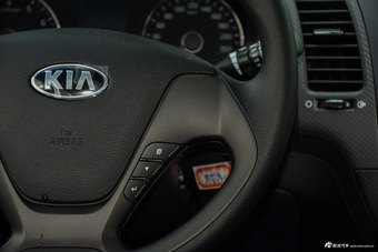 2016款起亚K3 1.6L手动GL