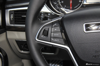 2016款众泰Z700 1.8T自动DCT典雅型