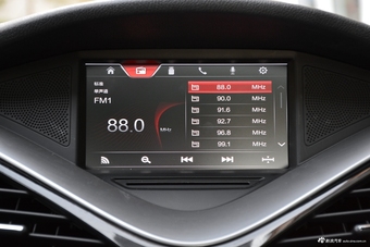 2018款奔腾B70 1.8T自动轿跑版互联智享型